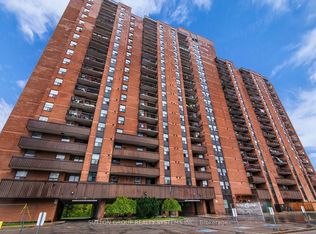 90 Ling Rd #PENTHOUSE 109, Toronto, ON M1E4Y3