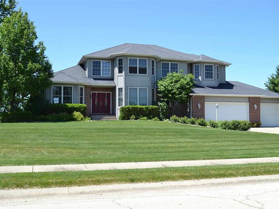 1st image of 322 River Pointe Dr