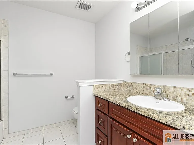 2602 Cypress Ln — Photo 26