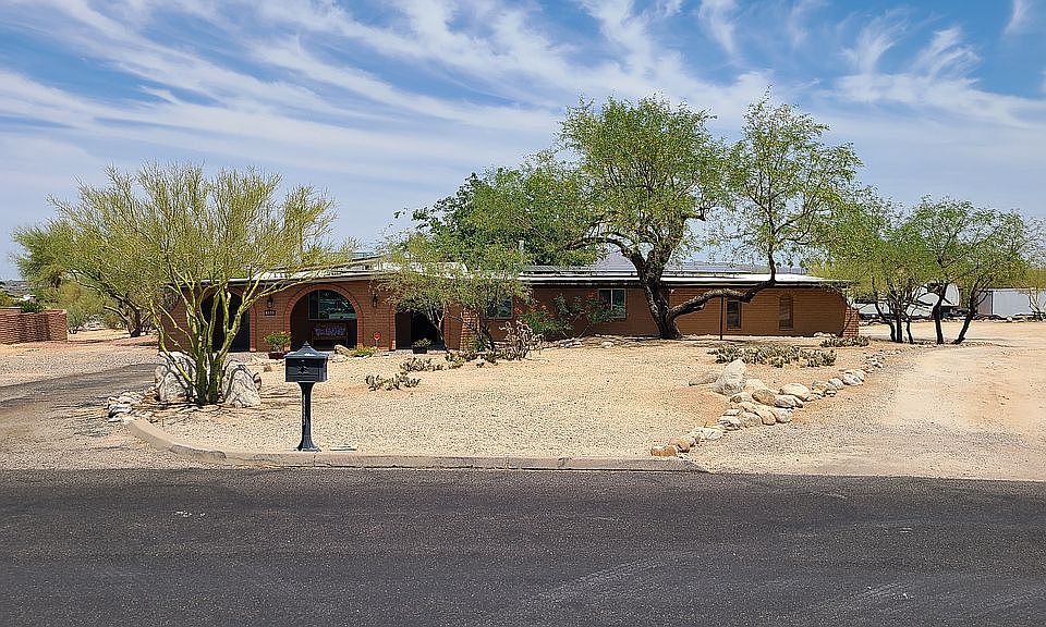 1st image of 8555 N Sunnyslope Dr