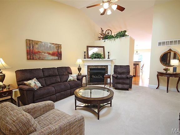 3rd image of 1365 Parkview Estates Dr