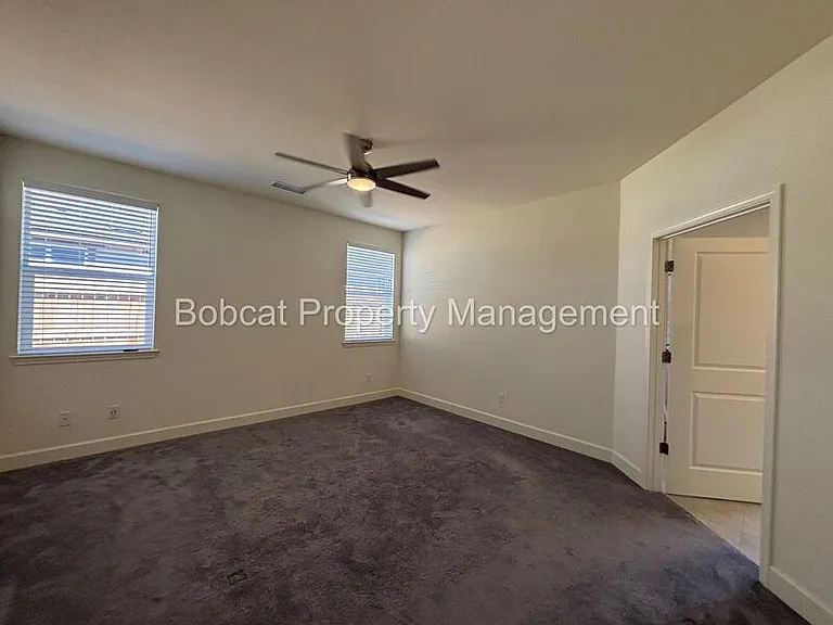 1097 Dapple Dr — Photo 31