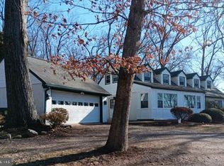 303 Sheeder Rd, Phoenixville, PA 19460