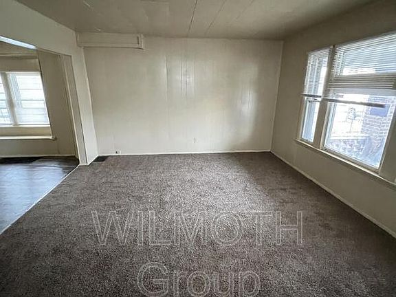 4th image of 1811 N Dexter St