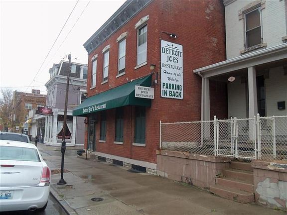 3rd image of 115 E 9th St