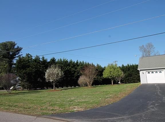 4th image of 5208 Jones Park Dr