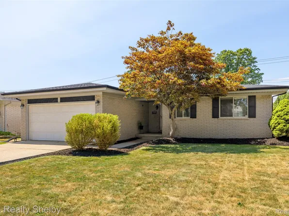 35465 Mustang Dr, Sterling Heights, MI 48312