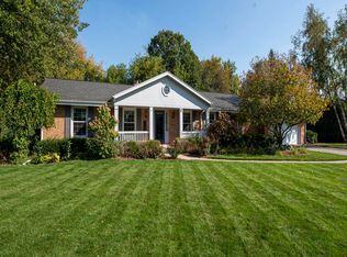 3180 Old Lantern Ct, Brookfield, WI 53005