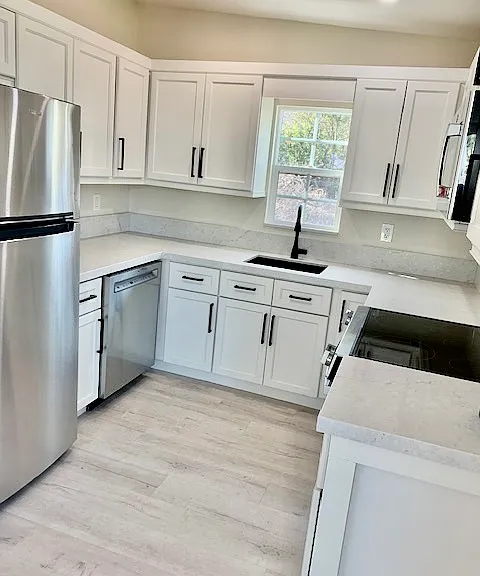 Crestwind Dr — Photo 2