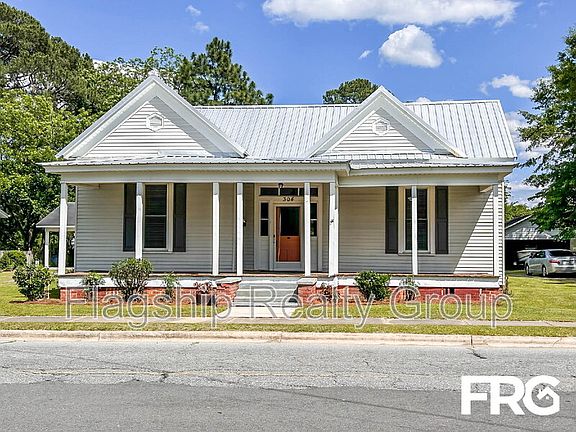 2nd image of 304 N Caswell St