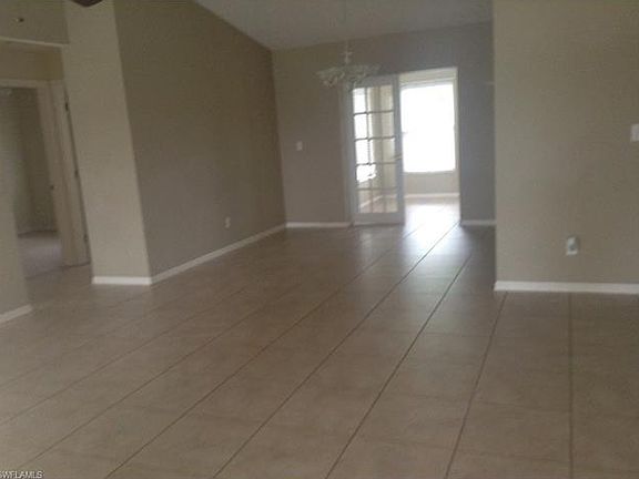 2nd image of 630 SE 9th Ave
