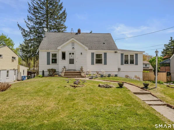 59 Flyers Drive, Norwich, CT 06360