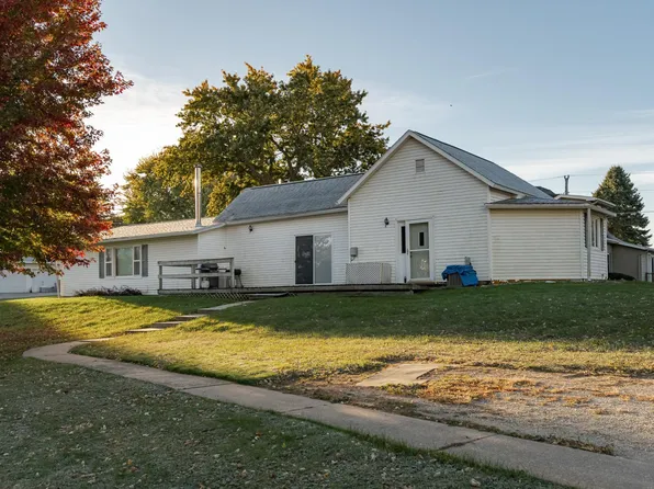 202 3rd St, Fountain, MN 55935