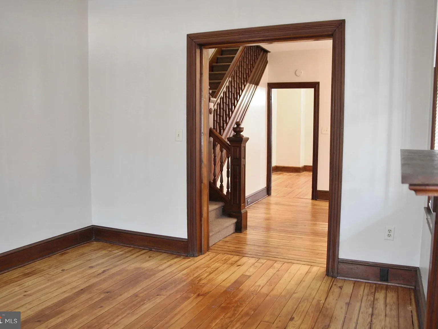 3 bed, 1176 sqft, $1,650 — Photo 4