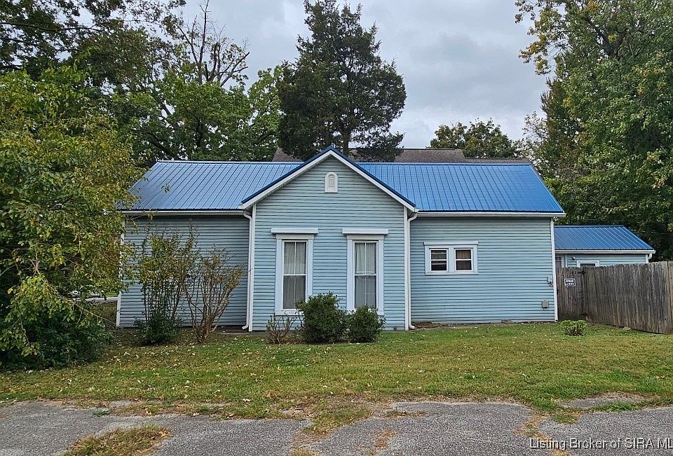 2nd image of 218 W Park Place