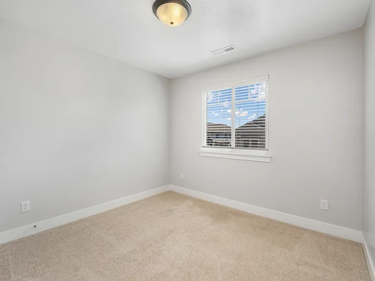 1767 N 3780 W — Photo 15