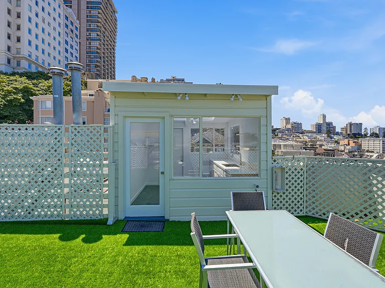 1818 Taylor St — Photo 33