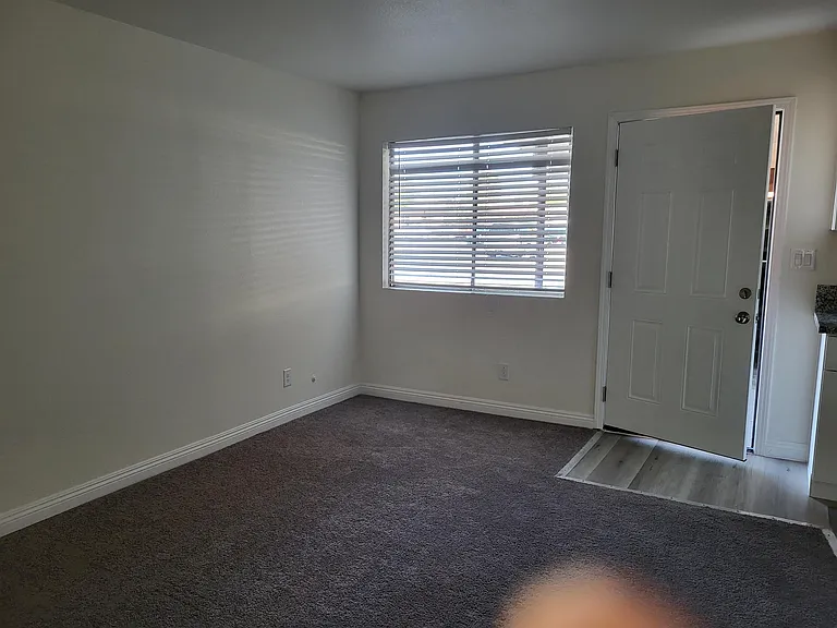 1909 Santa Paula Dr #10 — Photo 1