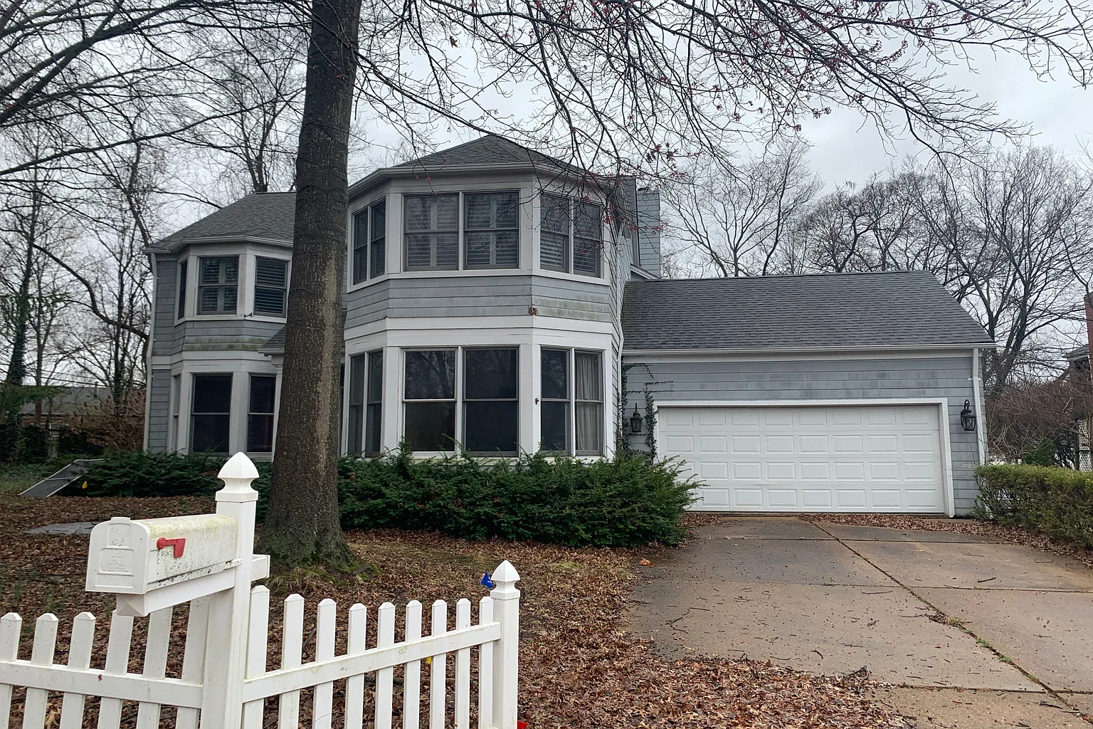 614 Grant Ct photo 1