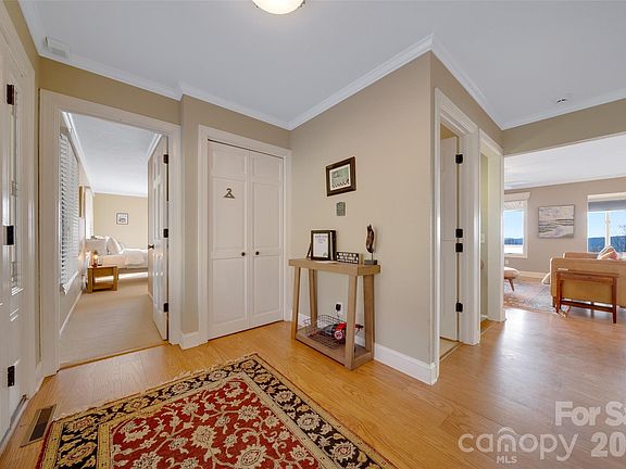 3rd image of 300 Roberts Dr
