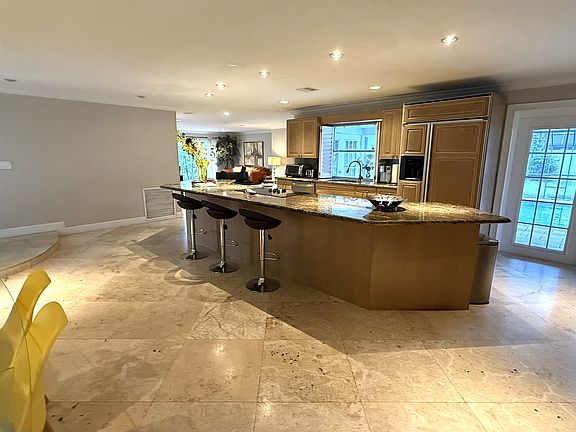 Bright, open living area _ fully furnished