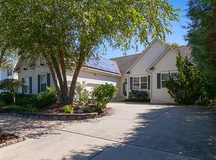 6 Hidden Dr, Blackwood, NJ 08012