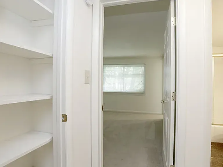 1021 Francis Dr — Photo 5