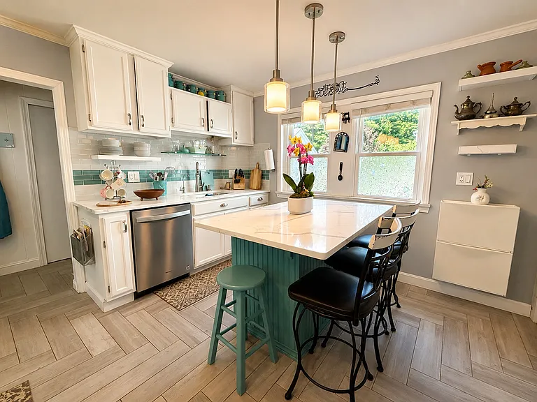 814 Lynnfield St — Photo 26