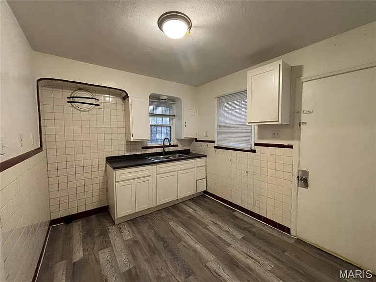5916 Alpha Ave — Photo 7