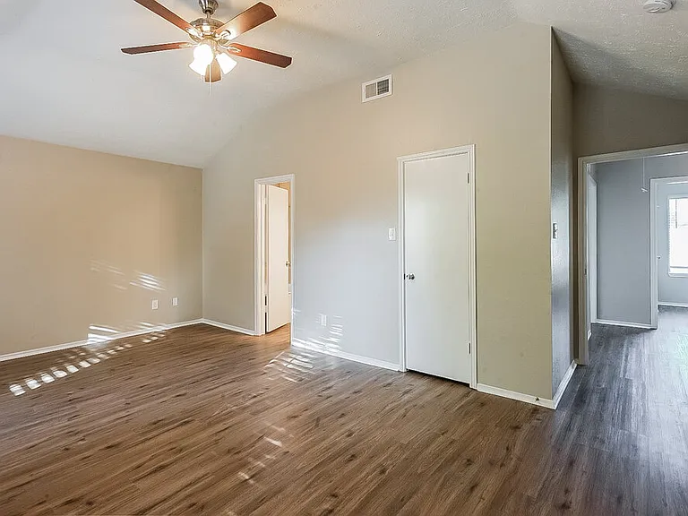 1909 Wildwood Ridge Dr — Photo 11