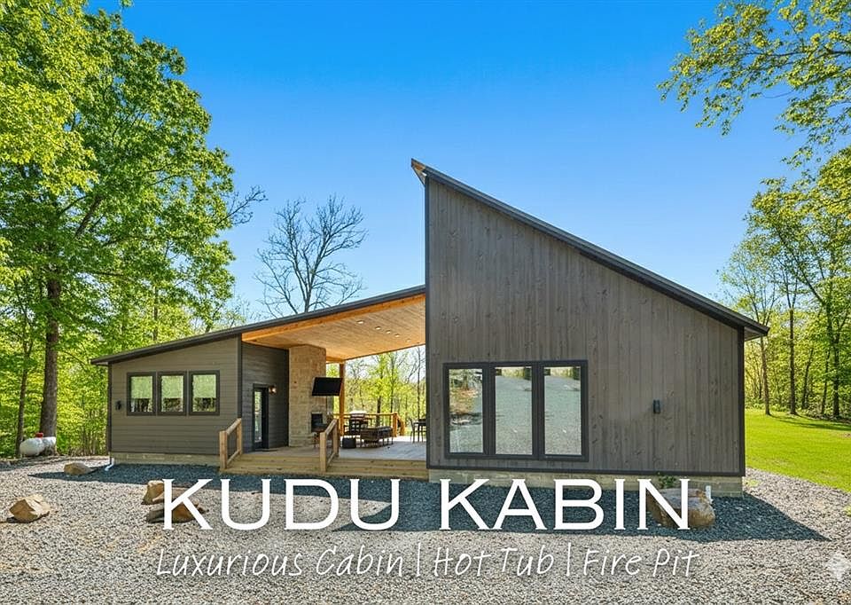 1st image of 36 Winding Hemlock Cir