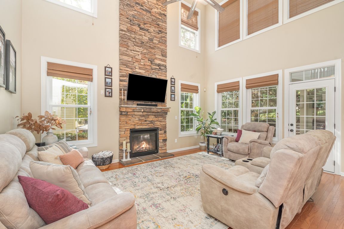 next background image