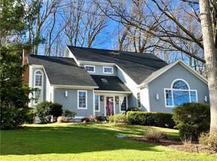 40 Smithbrook Ter, Glastonbury, CT 06033
