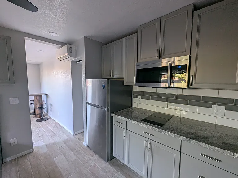 1251 E Bluebell Ln — Photo 10