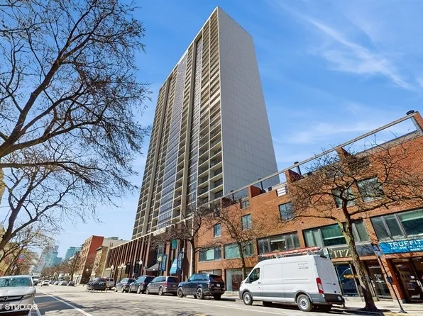 1636 N Wells St APT 3406, Chicago, IL 60614