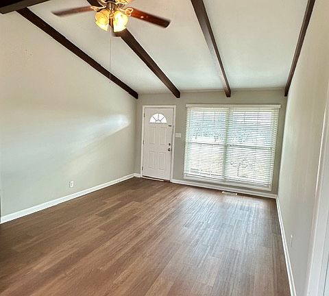 2nd image of 972 Sunset Dr