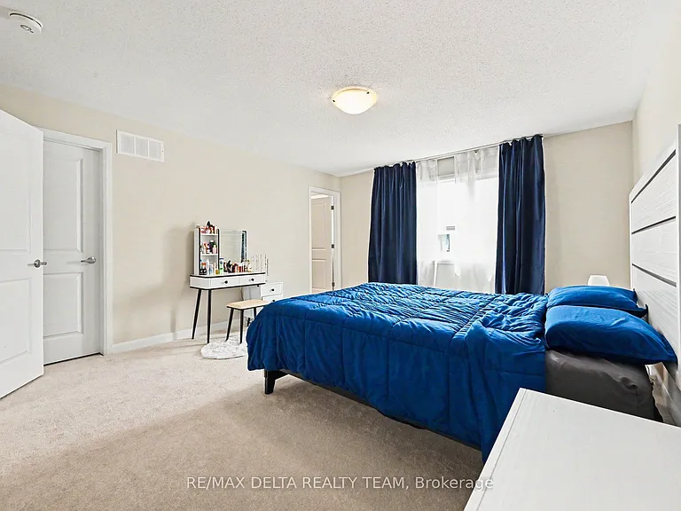 505 Convenire Row — Photo 11