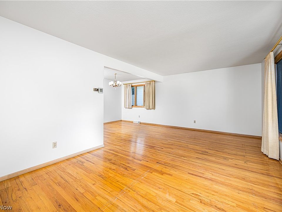 6879 Middlebrook Blvd, Middleburg Heights, OH 44130 | Zillow