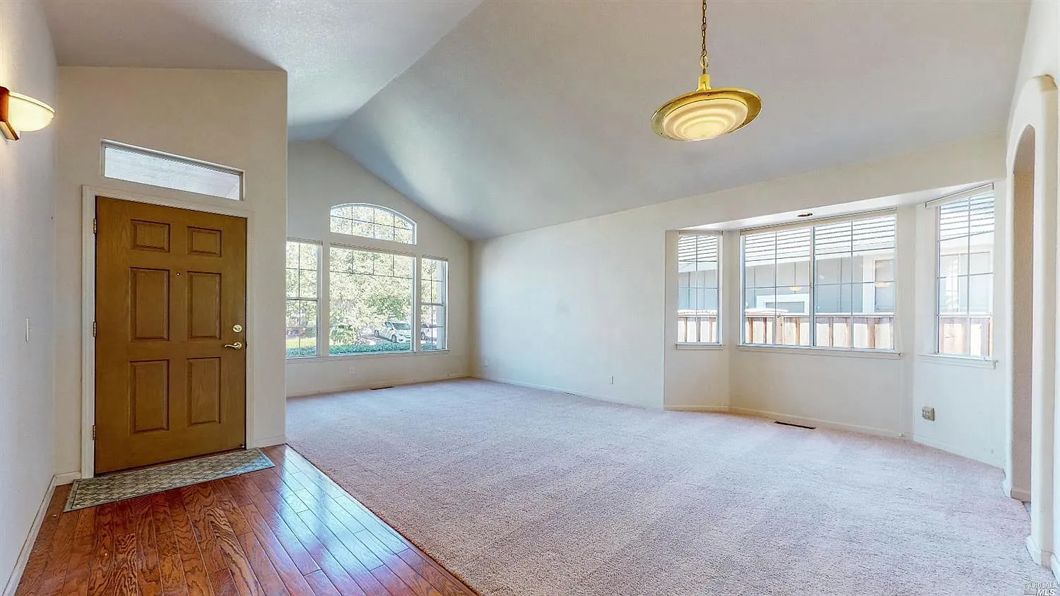 3 bed, 1825 sqft, $3,750 — Photo 2