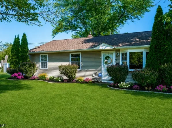 5 Ann Pl, Bridgewater Twp., NJ 08807