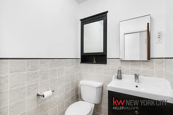 Rented by Keller Williams NYC | media 29