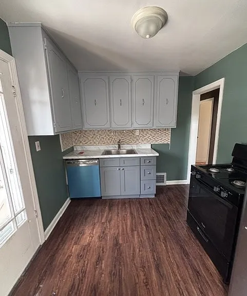 4192 W 57th St — Photo 16