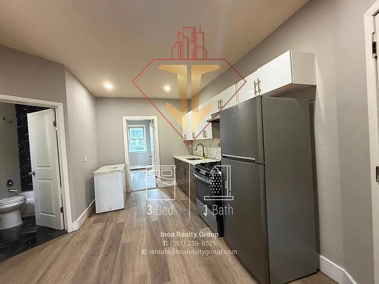 26 Andrew St #1L — Photo 3