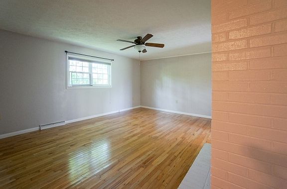 5th image of 130 Virginia Dr