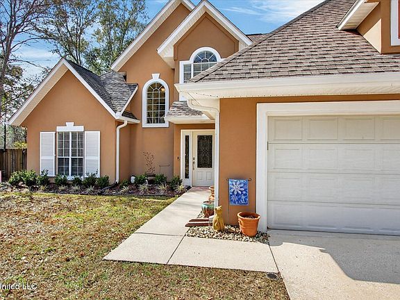 4th image of 803 Woodglen Dr