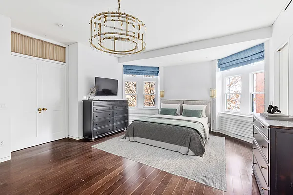 Rented by Compass | media 7