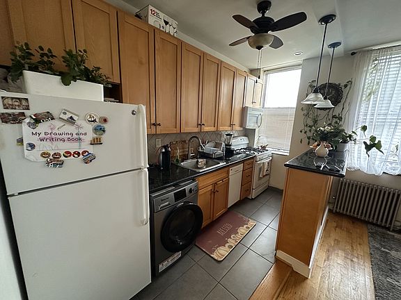 4th image of 150 Degraw St APT 2R