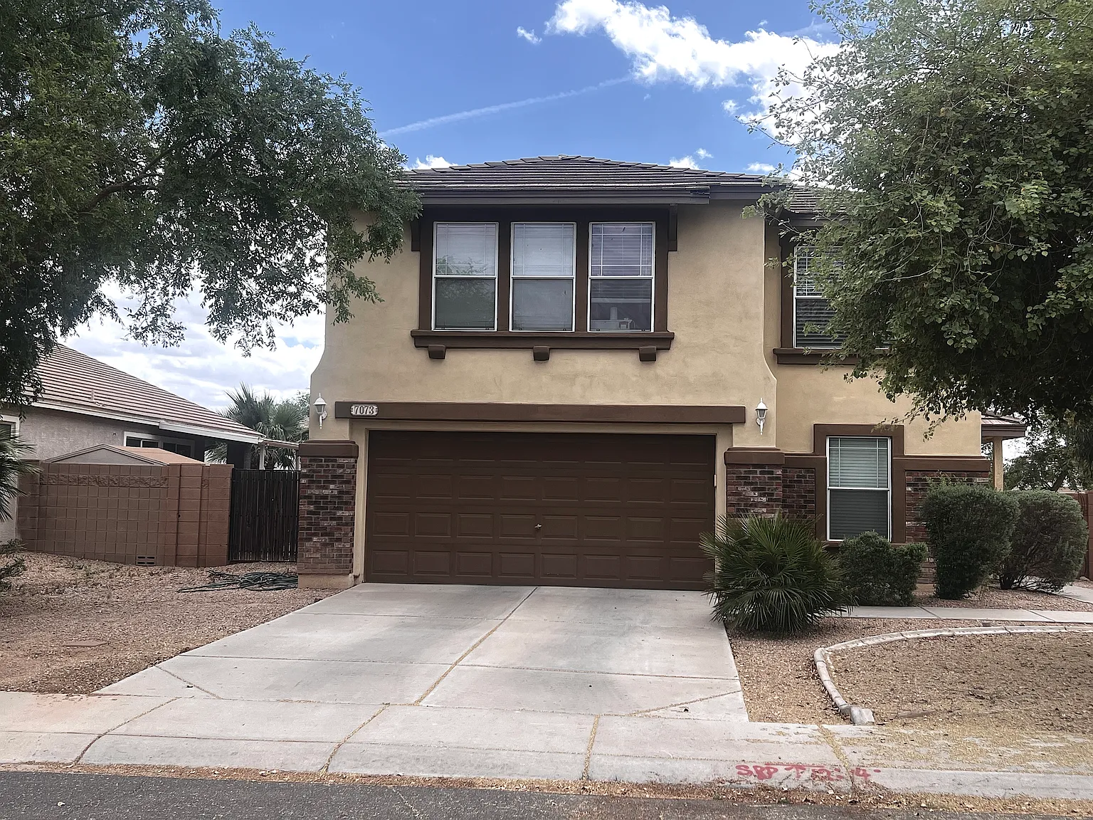 5 bed, 2302 sqft, $2,500 — Photo 1