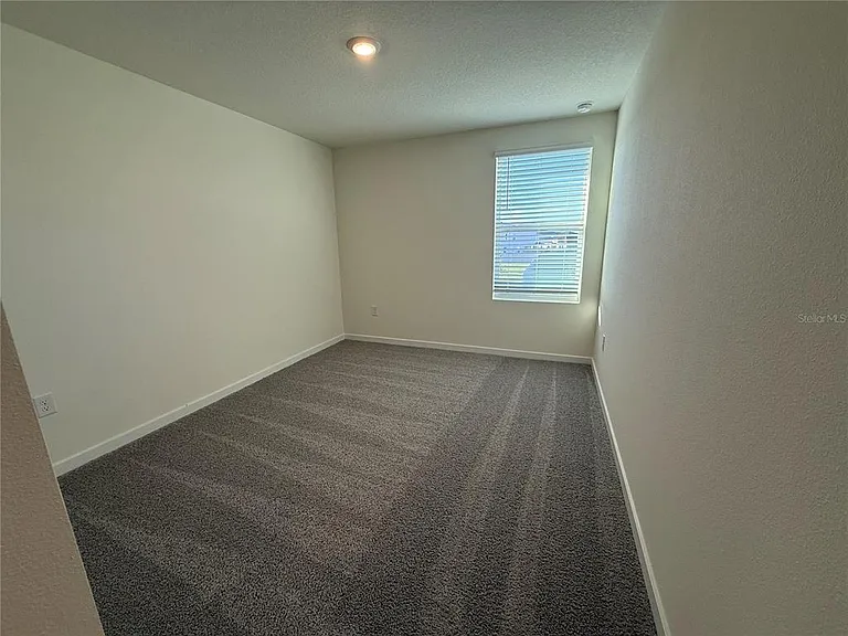 599 Preston Cove Dr — Photo 4