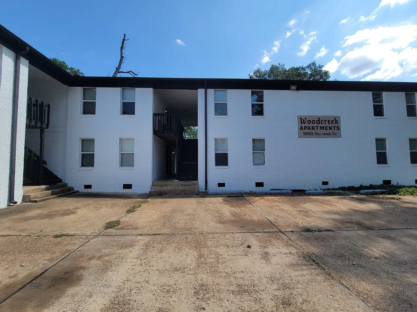 1000 Hollywood Dr - Apartment 7 — Photo 1